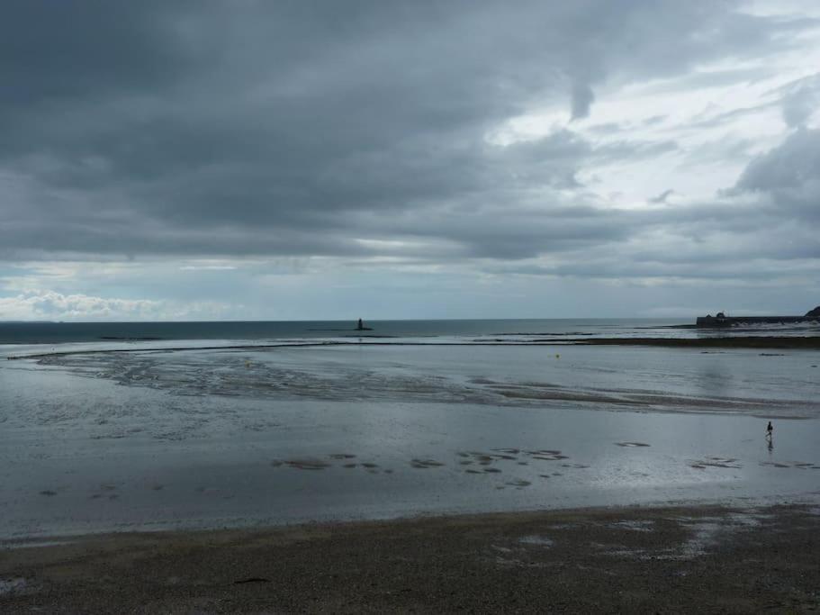 Studio Avec Vue Sur Mer A Granville. Plage A 3 Min ภายนอก รูปภาพ